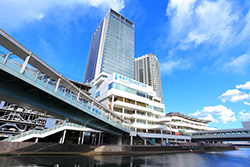横浜ベイクォーター